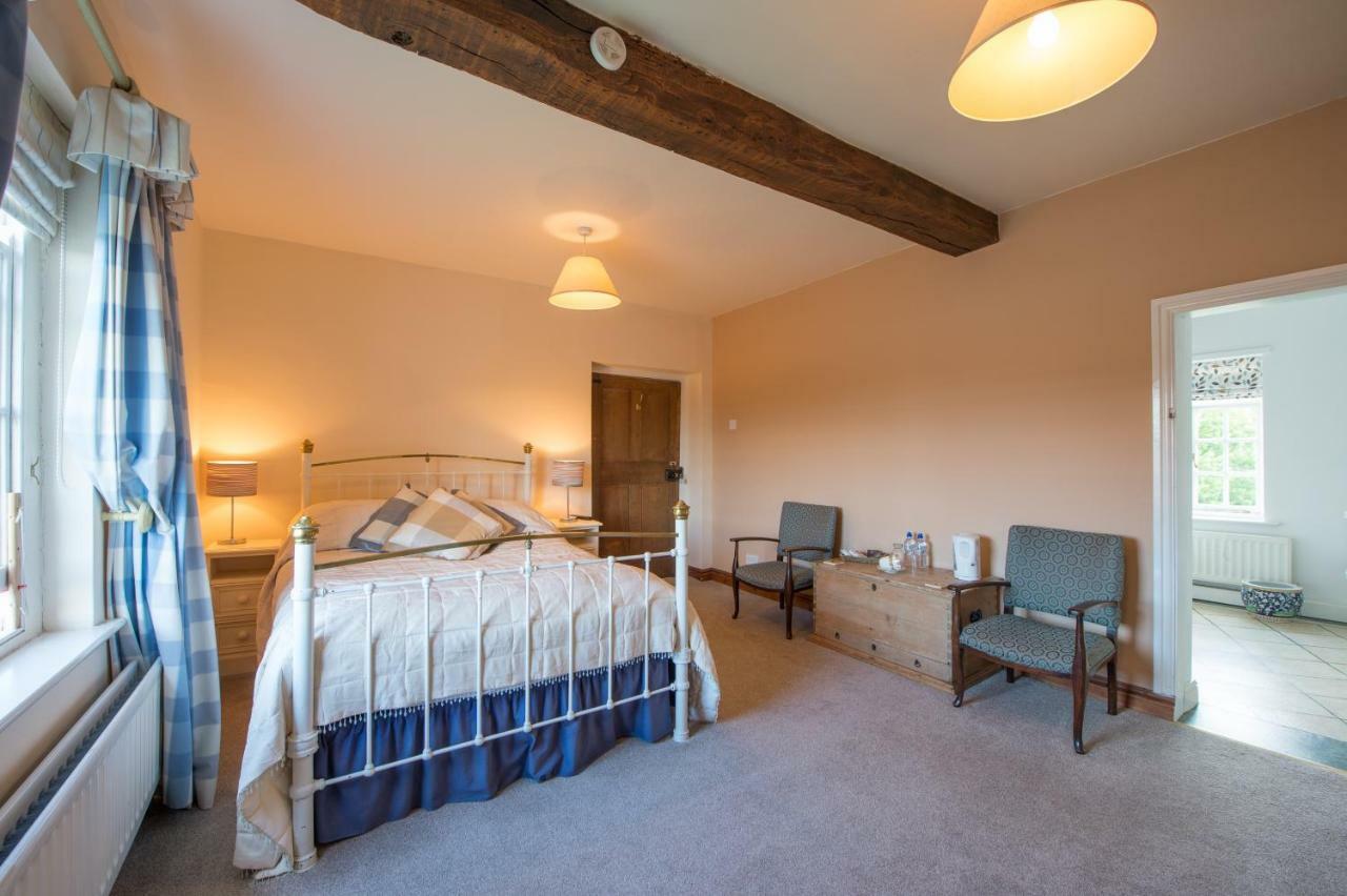 Moreton Hall Farm Bed & Breakfast Newport  Exterior photo